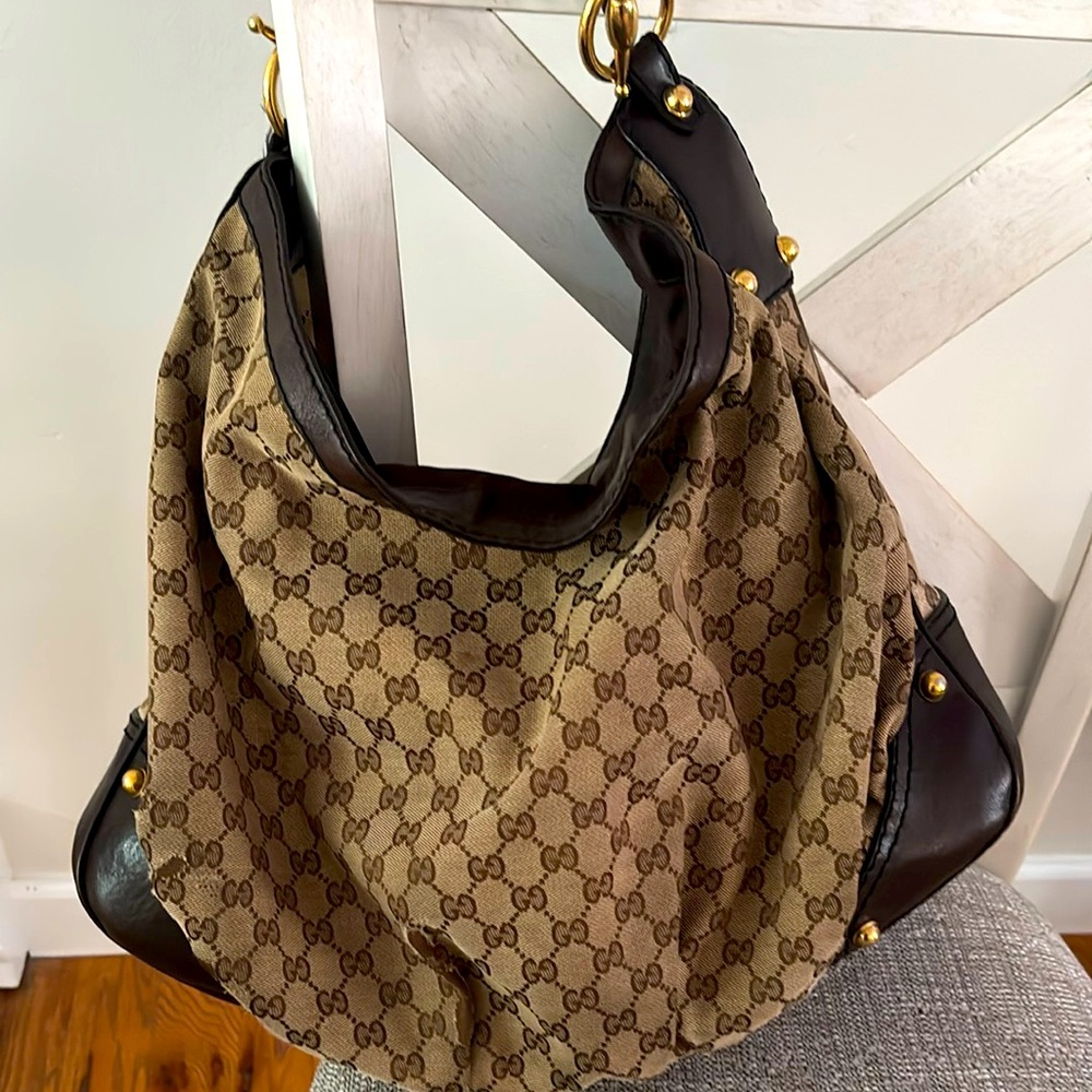 💯 Gucci Brown and Tan Hobo Bag with Iconic Style